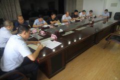 <b>省住建厅召开党组扩大会传达学习有关会议精神</b>